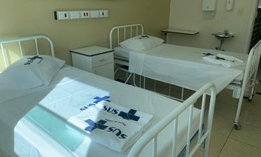Leitos clínicos do Hospital de Campanha são reativados para dar suporte a unidades hospitalares da cidade