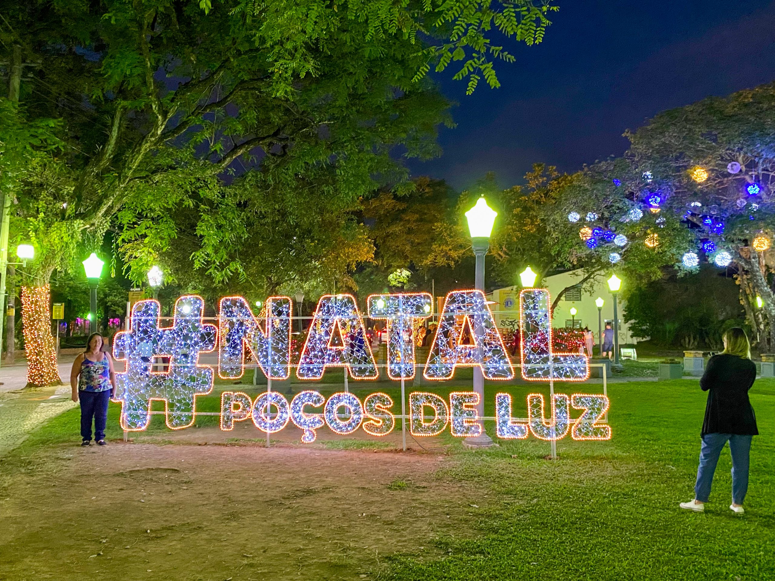 Veja como ficou a decoração de Natal em Poços de Caldas