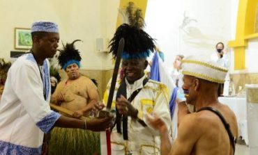 Cultura popular vai ao teatro: festival reúne grupos tradicionais no Palace Casino