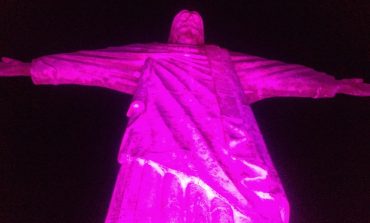Outubro Rosa | Prefeitura e Cristo recebem iluminação especial