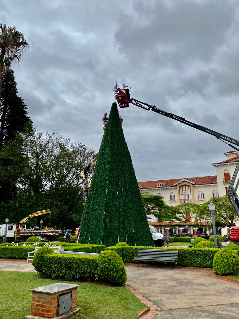 Veja como ficou a decoração de Natal em Poços de Caldas