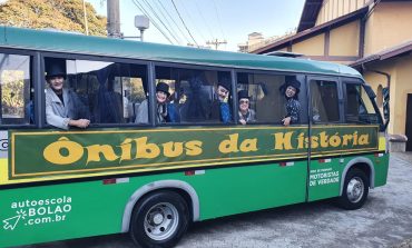 Ônibus da História une memória e diversão no Festival de Inverno
