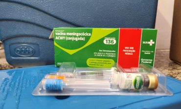 Vacina meningocócica ACWY está disponível temporariamente para crianças de 03, 05 e 12 meses, adolescentes de 15 a 18 anos, profissionais de saúde, adolescentes e adultos que convivem com HIV