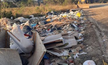 Descarte irregular de lixo é constatado e prefeitura reforça serviços de coleta seletiva e cata-treco