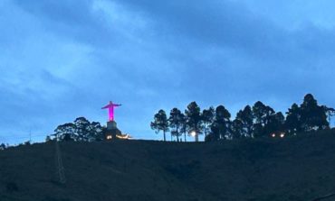 Outubro Rosa: Cristo Redentor recebe iluminação na cor rosa