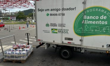 Sindicato das Empresas de Transportes de Cargas do Sul de Minas doa cestas básicas, panetones, materiais de limpeza e higiene ao Banco de Alimentos