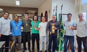 Prefeito recebe Atletas da Caldense pela conquista histórica no Campeonato Mineiro de Handebol