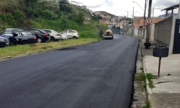 Bairros da zona leste recebem novo asfalto