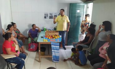 Famílias beneficiárias da Cesta Verde participam de encontro sobre alimentação saudável no CRAS Esperança