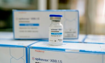 Poços de Caldas começa aplicar nova vacina Spikevax contra nova variante da Covid-19