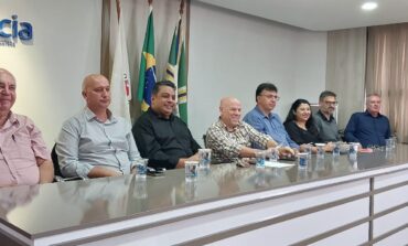 Associação Comercial se reúne com representantes do comércio e prefeitura para discutir o futuro de Poços 